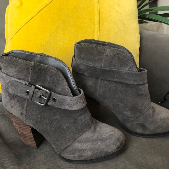Gray Suede Block-heeled Booties - Picture 5 of 7